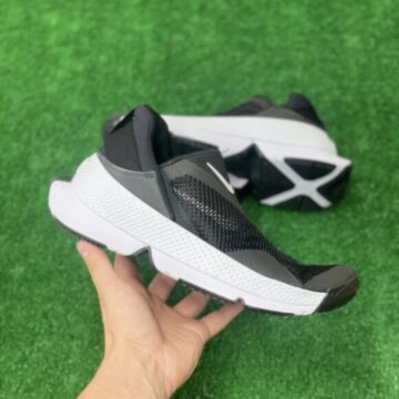 Nike Go Flyease Low Womens Casual Shoes Black DR5540-002 VNDS Size 8.5